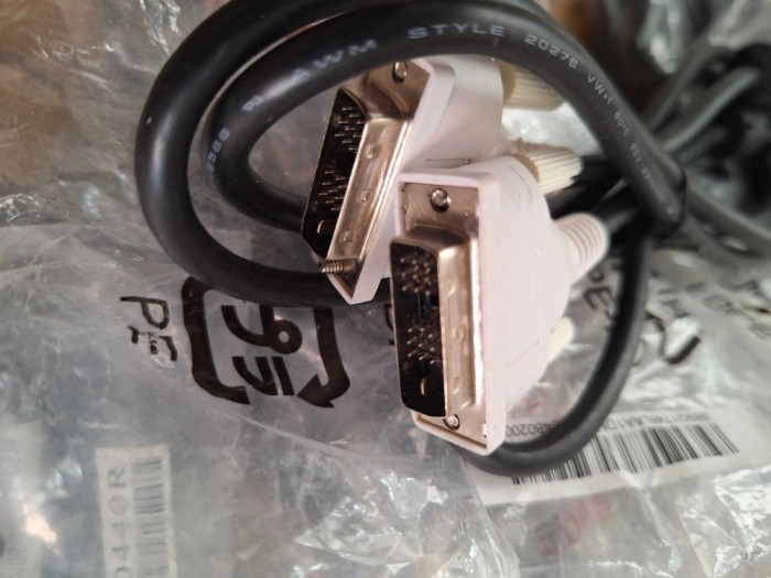 Cabluri noi DVI-D SINGLE LINK 18+1 pini, 1.8 m lungime