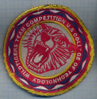 AX 1192 EMBLEMA WILD TIGERS TEAM COMPETITION U.S. COLLEGE TECHNO-PT COLECTIONARI foto
