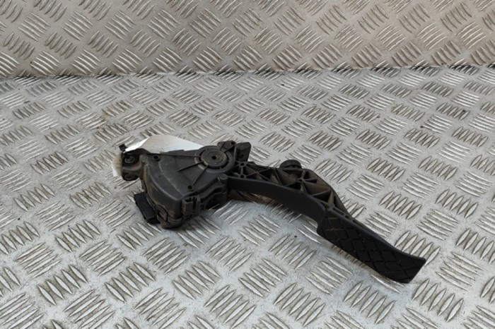 Pedala de accelerație VW TRANSPORTER V T5 Minibus / passenger 2010 OEM: 7H1723503J 27352047