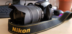 Nikon D5000 cu obiectiv 18-105mm VR foto