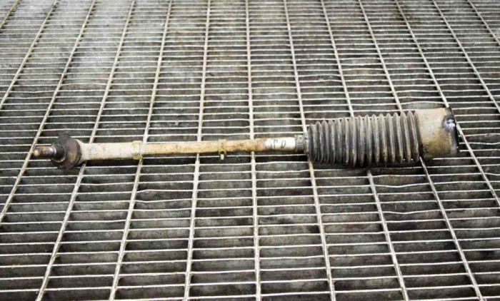 Bieleta de direcție dreapta TOYOTA HILUX VII Pick-up _N1_, _N2_, _N3_ 2011 10606935