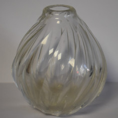 Vaza veche din cristal - 1,5 kg greutate