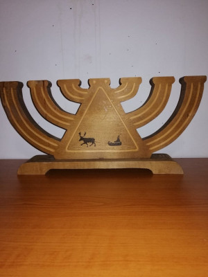 Suport lumanare sfesnic 7 brate sculptat manual din lemn Hanukkah Menorah foto