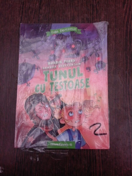 Tunul cu testoase - Bobbie Peers