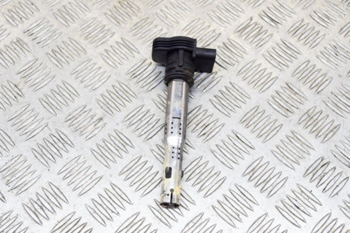 Bobina de inducție de &icirc;naltă tensiune VW GOLF V 1K1 2008 OEM: 07K905715D,78231002 13887343