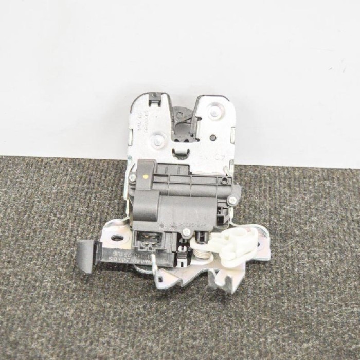&Icirc;ncuietoare haion AUDI A5 F53 2017 OEM: 8W0827503 10061330