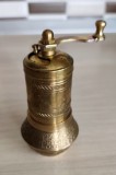 R&acirc;șniță vintage manuală Turcia alamă