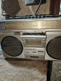 Radiocasetofon Sanyo vechi