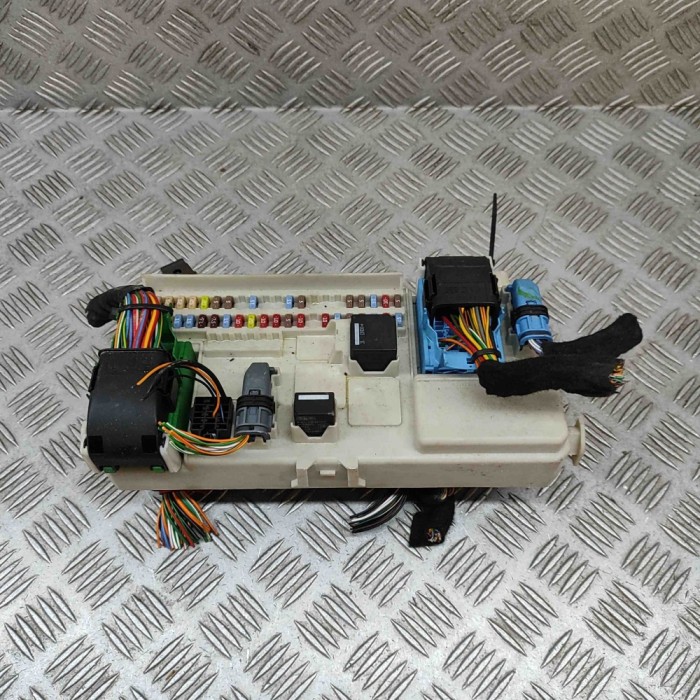 Modul panou de siguranțe VOLVO V50 MW 2010 OEM: 31296881,5190968A2