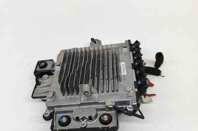 Alt modul de control TESLA MODEL X 2020 OEM: 1112379-01-J,1131021-00-E 29809634 foto