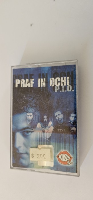 PRAF IN OCHI ( PIO ) CASETA AUDIO ROCK .