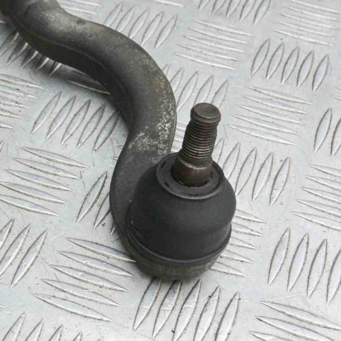 Bieleta de direcție st&acirc;nga MITSUBISHI L 200 / TRITON KA_T, KB_T 2006 1301357