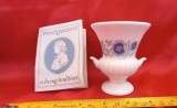 WEDGWOOD portelan englezesc mini vaza