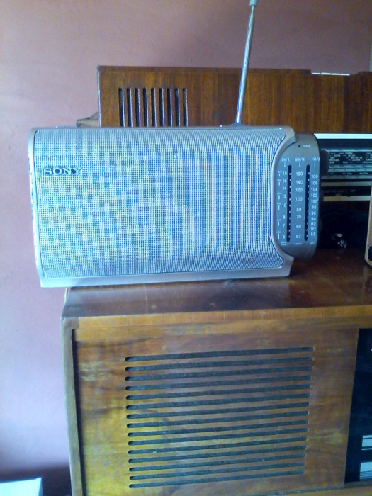 Radio Sony ICF 704 S