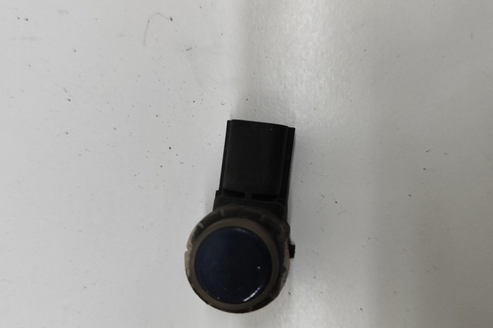 Senzor de parcare față FORD MONDEO V Turnier 2015 OEM: EM2T-15K859-AAW 30830002