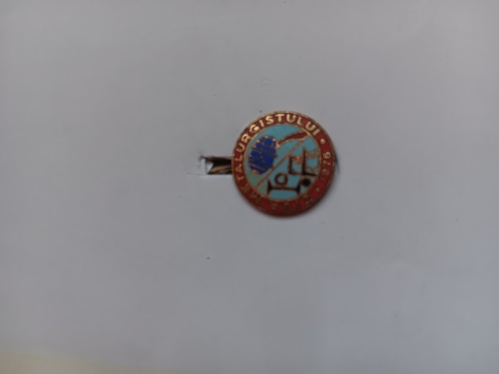 QW9 K 17 - Insigna - tematica industrie - Ziua metalurgistului - 1976