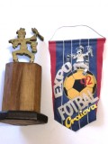 Trofeu Fotbal Lemn + Fanion Craiova EXPO FOTBAL &#039;92, 22cm. Fan Zone Suporteri