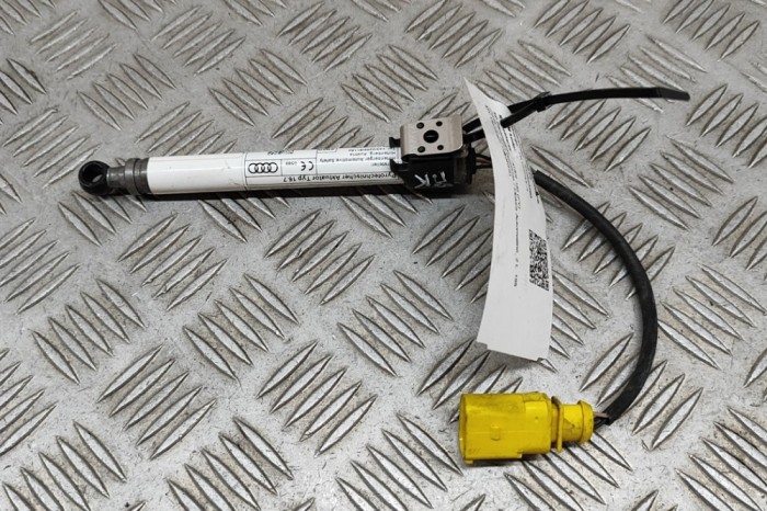 Actuator balama capota AUDI Q5 FY 2021 OEM: 80A823823D 28536815
