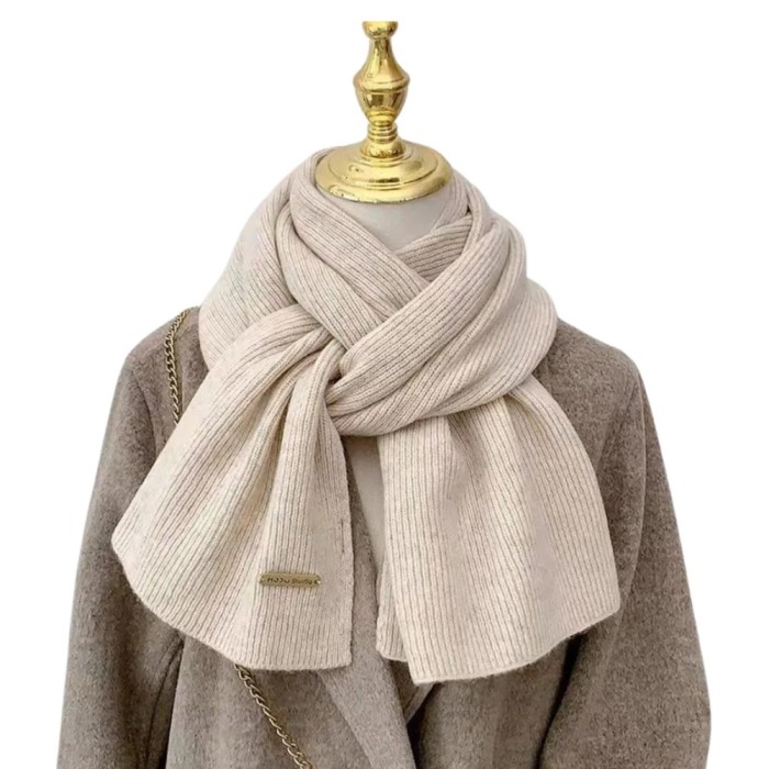 Fular moale tricotat