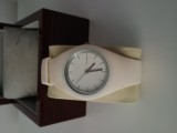 Vand ceas de dama, stare foarte buna, original, superb, se ofera si o cutie cadou!! EDITIE LIMITATA!!