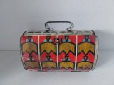 Jucarie din tabla, veche, romaneasca - 1968 - gentuta ghiozdan gradinita, RSR, 20x12x8cm