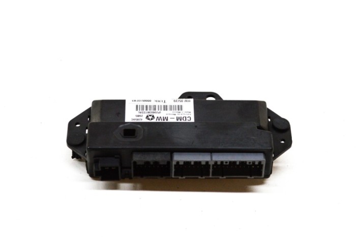 Modul de control ușă st&acirc;nga față CHRYSLER 300 C LX 2006 OEM: 00005137,P56038722AL,56038722AL,42859C | 14648940
