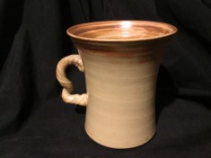 arat / design - Cana din ceramica realizata manual model deosebit !