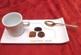 SET CAFEA MIC DEJUN PORTELAN FLIRT CEASCA FARFURIE LINGURITA PLACATA CU ARGINT