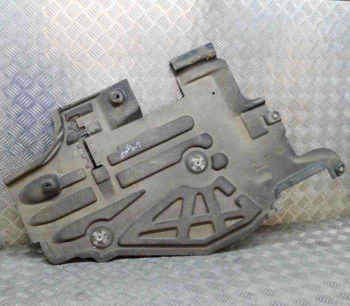 Scut motor st&acirc;nga spate VOLVO V90 II 2018 OEM: 31497463