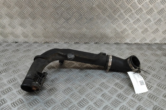 Furtun intercooler VW PASSAT B7 362 2012 OEM: 1K0145838AF,1K0145770AE,03G906051E,0281002977 29053406