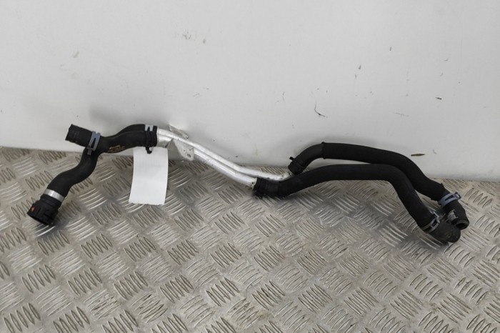 Furtun de lichid de răcire AUDI Q7 4M 2015 OEM: 4M0819857A,4M0819332D,4M0819373AH,4M0819375F,4M0819372DD 27976623