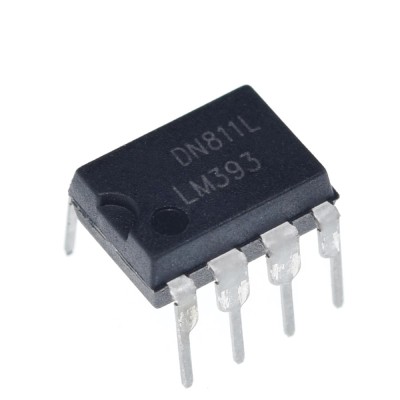 Circuit integrat LM393 foto
