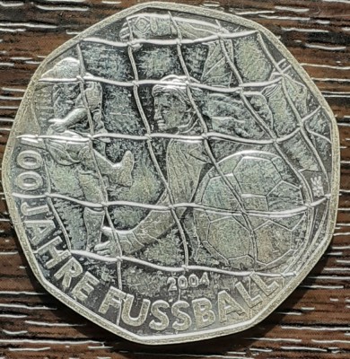 (A1051) MONEDA DIN ARGINT AUSTRIA - 5 EURO 2004, 100 ANI FOTBAL foto