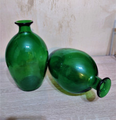 Doua recipiente vechi / soliflore - sticla verde foto