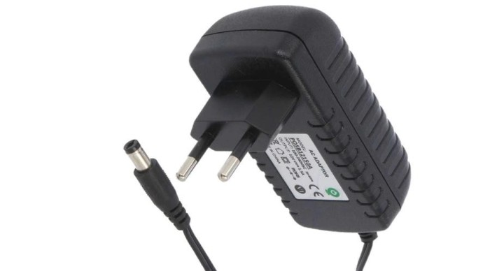Sursă de alimentare POS POSB12150A, impuls 12V/1.5A/18W, adaptor orizontal, AC:CEE7/16. conector DC:2.1/5...