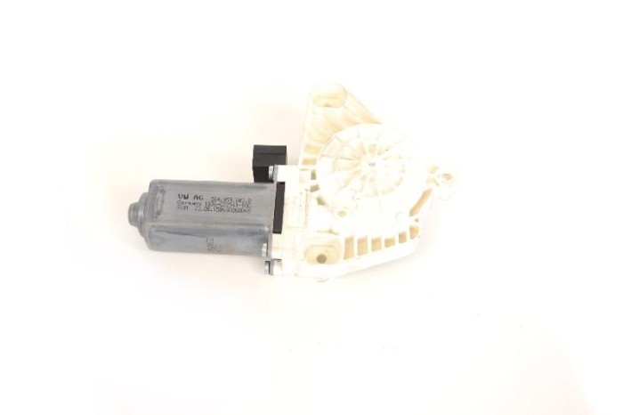 Motor macara geam ușă dreapta față VW GOLF VII 5G1, BQ1, BE1, BE2 2015 OEM: 5Q4959802B | 10854960