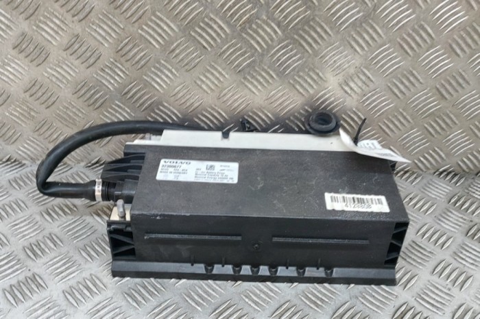 Baterie VOLVO XC60 II 246 2020 OEM: 32300677 30428998