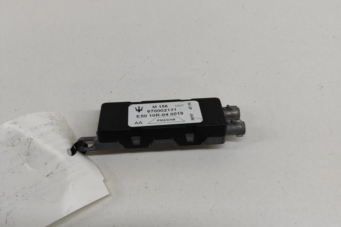 Amplificator de antena MASERATI GHIBLI M157 2016 OEM: 670002131 26957024