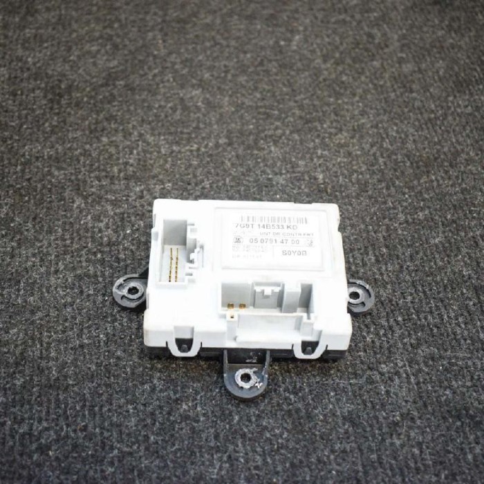 Modul de control ușă dreapta față VOLVO V70 III BW 2008 OEM: 7G9T-14B533-KD,0507914700 3684243