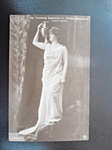 Fotografie tip carte postala, Constanta Demetriad in Fantana Blanduiei, inceput de secol XX
