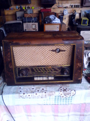 Radio vechi pe lampi NordMende Carmen 55 foto