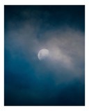 Tablou Canvas, "Luna ascunsă printre nori misterioși", Lună, Nori, Cer, Mister, Lumină, Noapte, Seninătate, 26 x 39 cm, CMCLASS