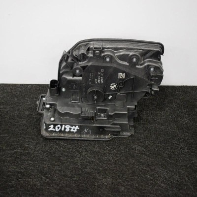 &amp;Icirc;ncuietoare ușă dreapta față BMW X1 F48 2016 OEM: 7281934 2735936 foto