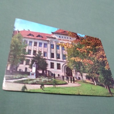 CARTE POSTALA- BRAD-LICEUL AVRAM IANCU CIRCULATA foto