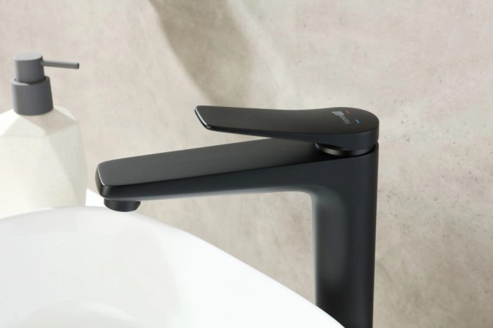Baterie Lavoar Inalta Monopiesa Ventil Click-Clack Lemark Bronx LM3709BL Negru