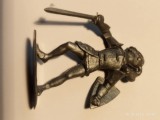 Bnk jc Figurine de plastic - Domplast - cavaler cu sabie si scut