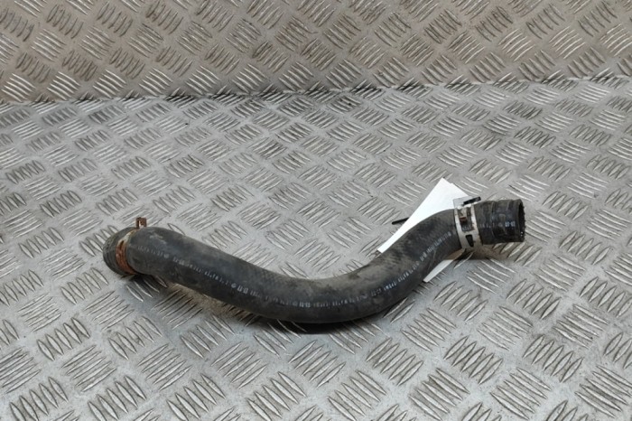 Furtun de lichid de răcire TOYOTA PRIUS _W5_ 2016 OEM: 16572-37210 28883328