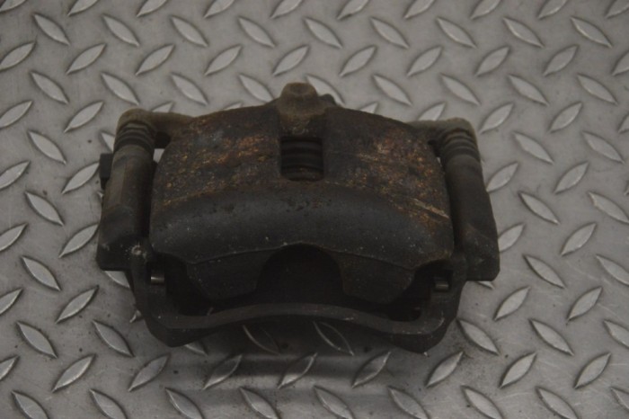 Etrier de fr&acirc;nă dreapta față VW GOLF VII Variant BA5, BV5 2016 24045947