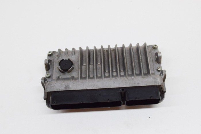 Unitate de control motor TOYOTA YARIS _P13_ 2015 OEM: 89661-0DT20,MB275600-2781 14857277