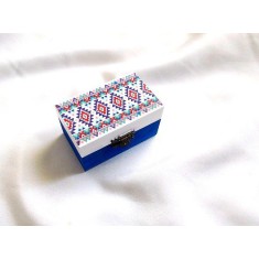 Cutie lemn decorata cu motiv traditional 33664